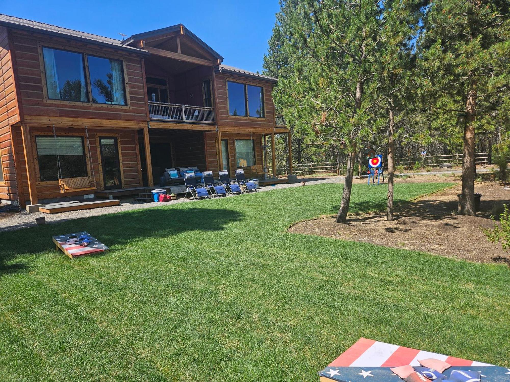 Beautiful Riverfront Near Mt Bachelor With Hot Tub Бенд Екстериор снимка