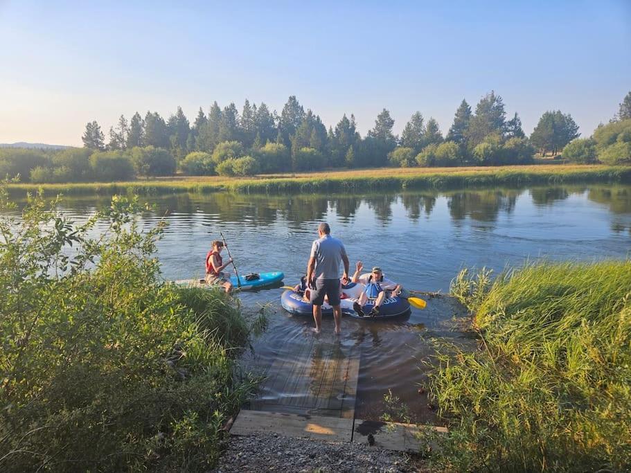 Beautiful Riverfront Near Mt Bachelor With Hot Tub Бенд Екстериор снимка